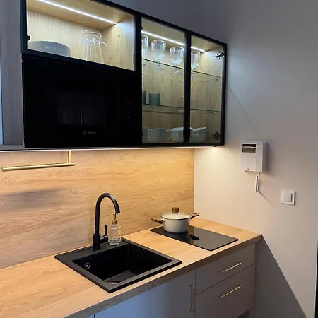 Apartment Nowy!!! Aleja Slaw Apartament W Roosevelta Residence Przy Off Piotrkowska, Klimatyzacja, Wejscie Na Kod, Wifi, Fv