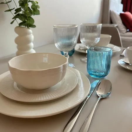 Apartment Nowy!!! Aleja Slaw Apartament W Roosevelta Residence Przy Off Piotrkowska, Klimatyzacja, Wejscie Na Kod, Wifi, Fv Lodz