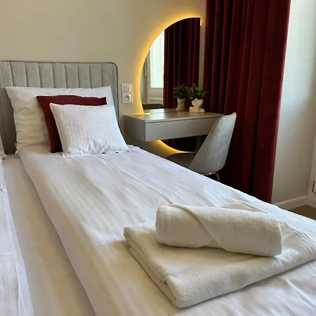 Apartment Nowy!!! Aleja Slaw Apartament W Roosevelta Residence Przy Off Piotrkowska, Klimatyzacja, Wejscie Na Kod, Wifi, Fv Lodz